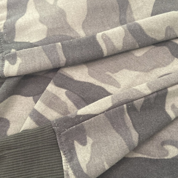 Splendid Crewneck Top & Joggers Set - Picture 4 of 7